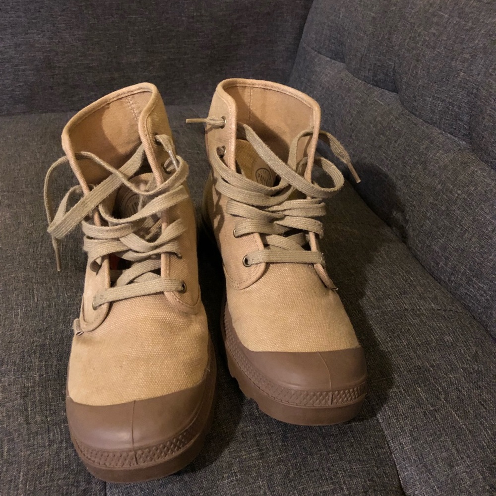 Palladium Pampa Canvas Boot - Men’s Size 10